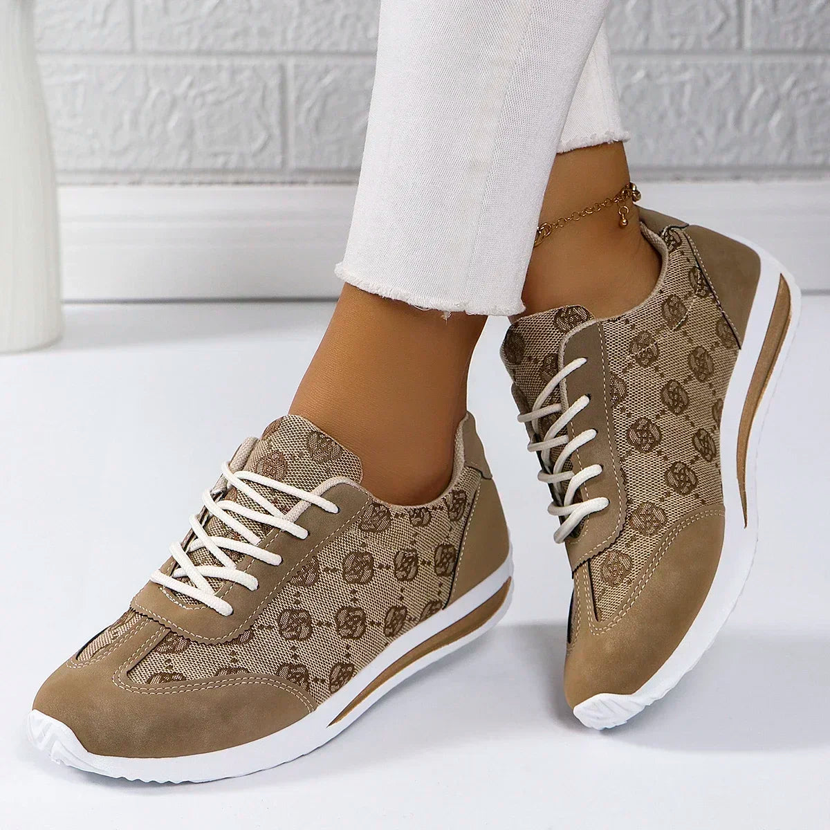 Designer Flat Comfortable Casual Walking Sneakers