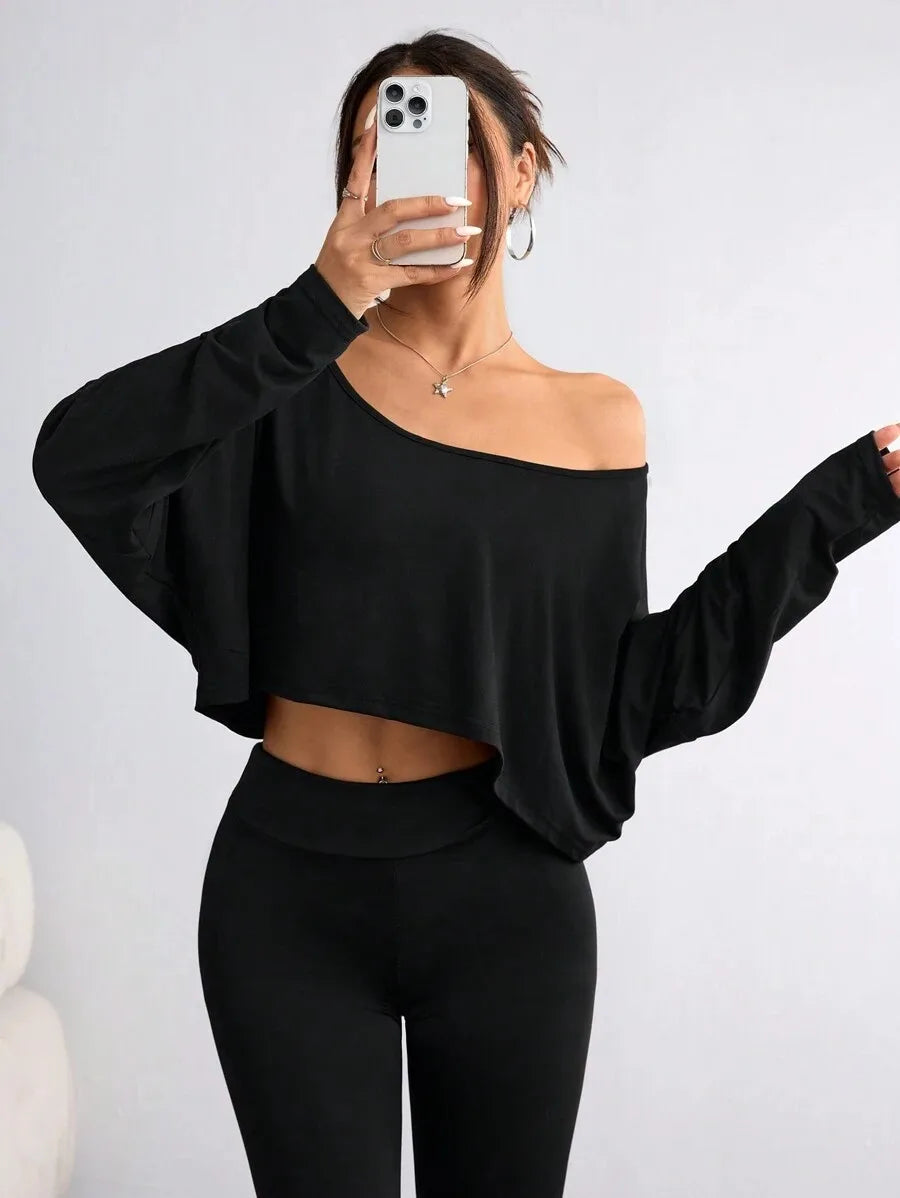 Black Long Sleeve Crop Top
 T-shirt Casual Asymmetrical Neck Strapless