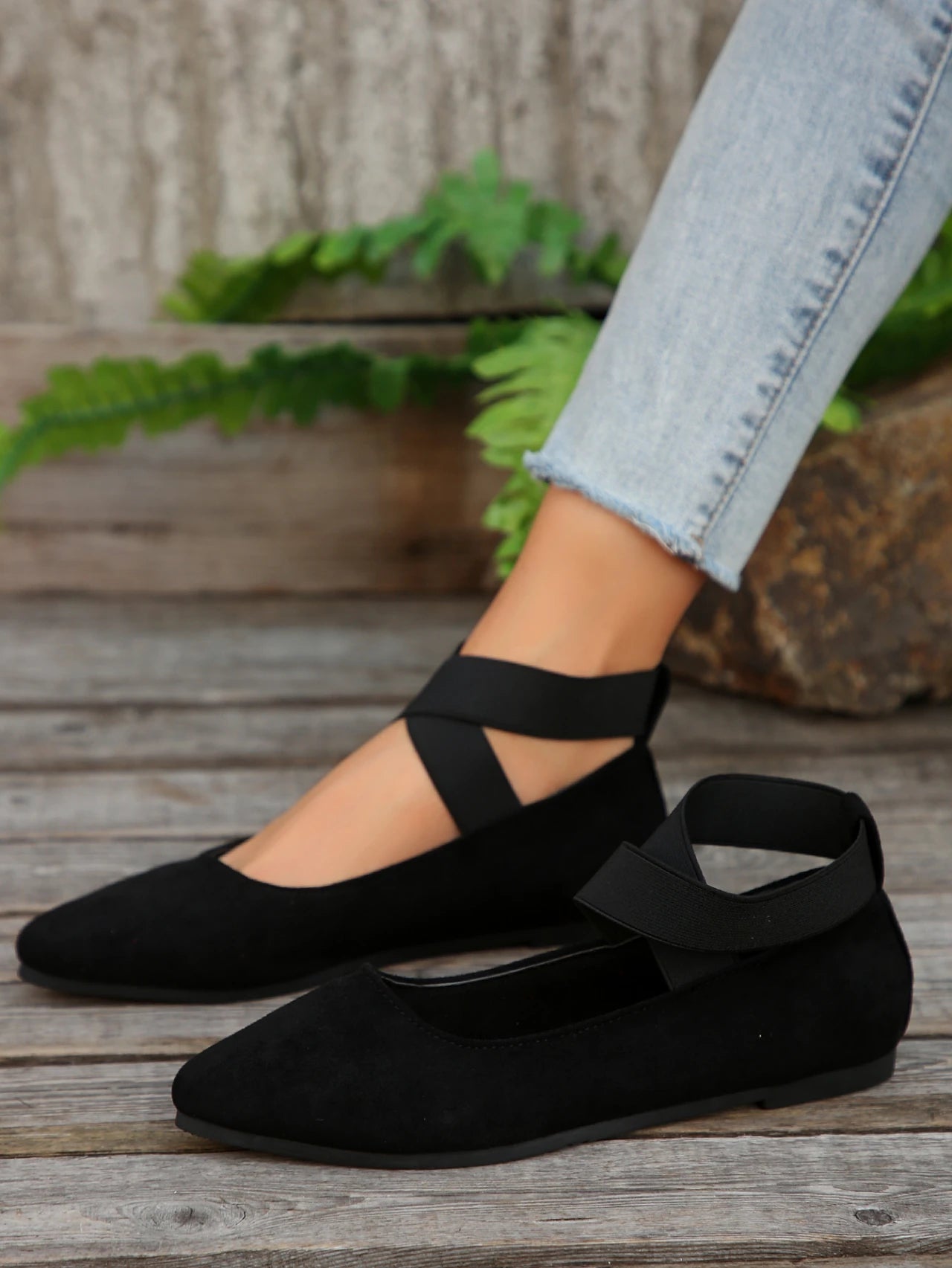 Flat Pointed Toe Elastic Strap Casual Shoes