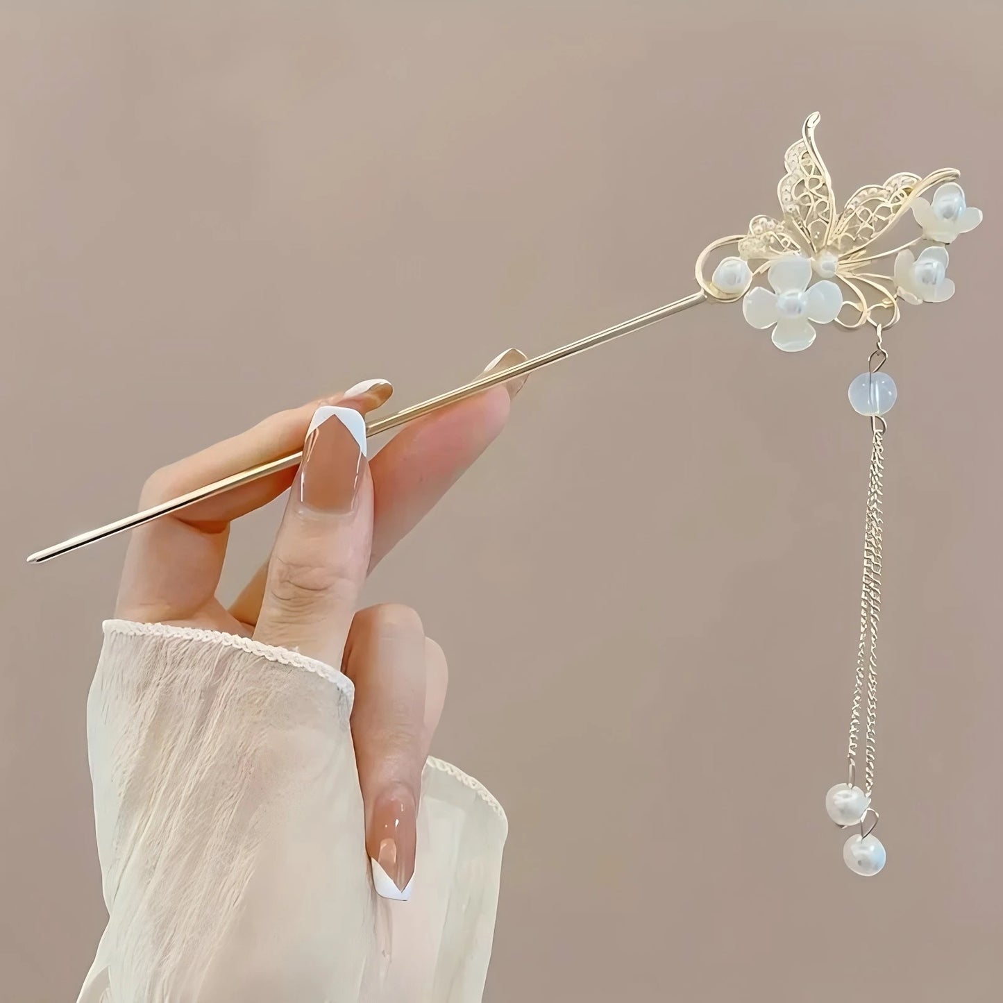 Elegant Tassel Hair Stick  Floral Design Accessory