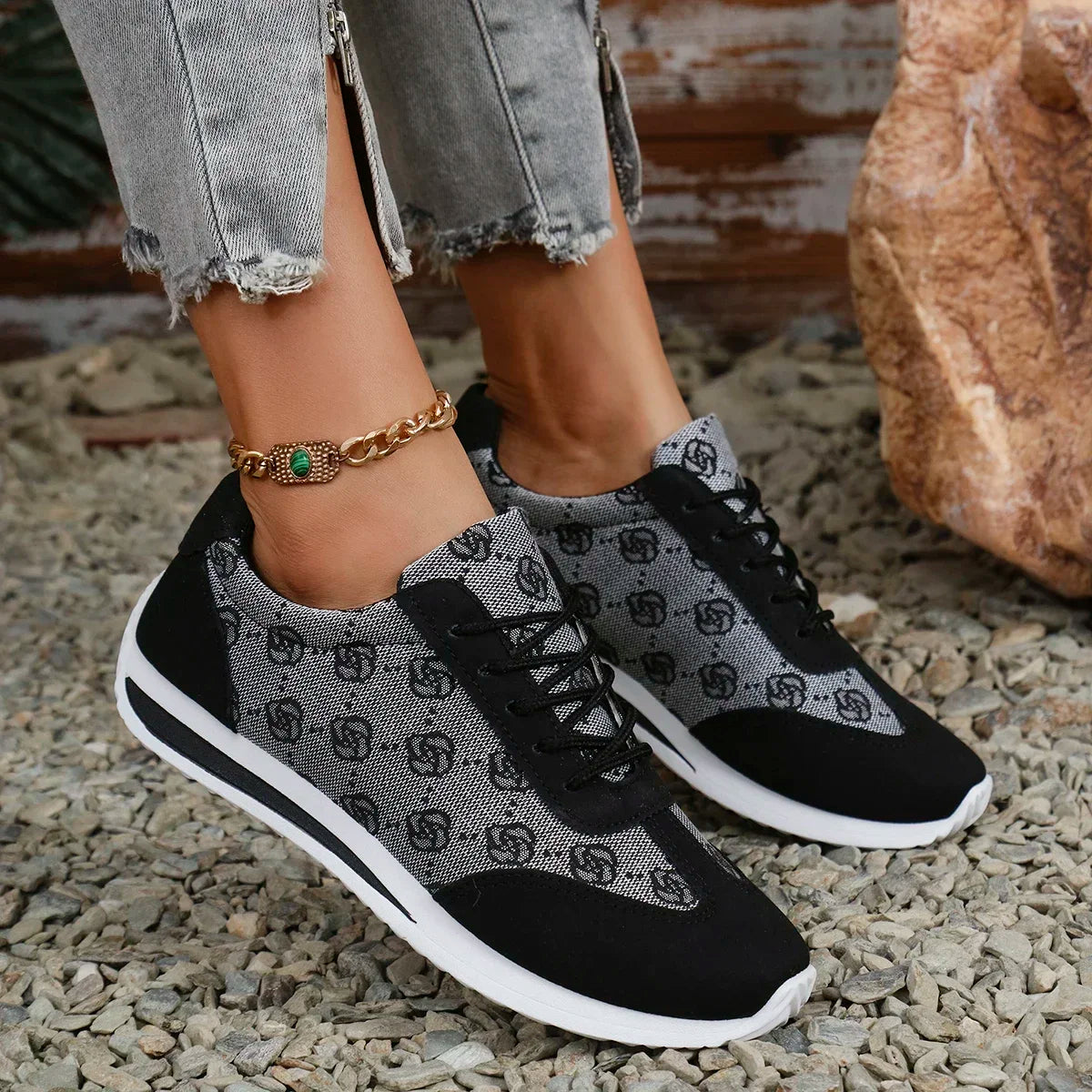 Designer Flat Comfortable Casual Walking Sneakers