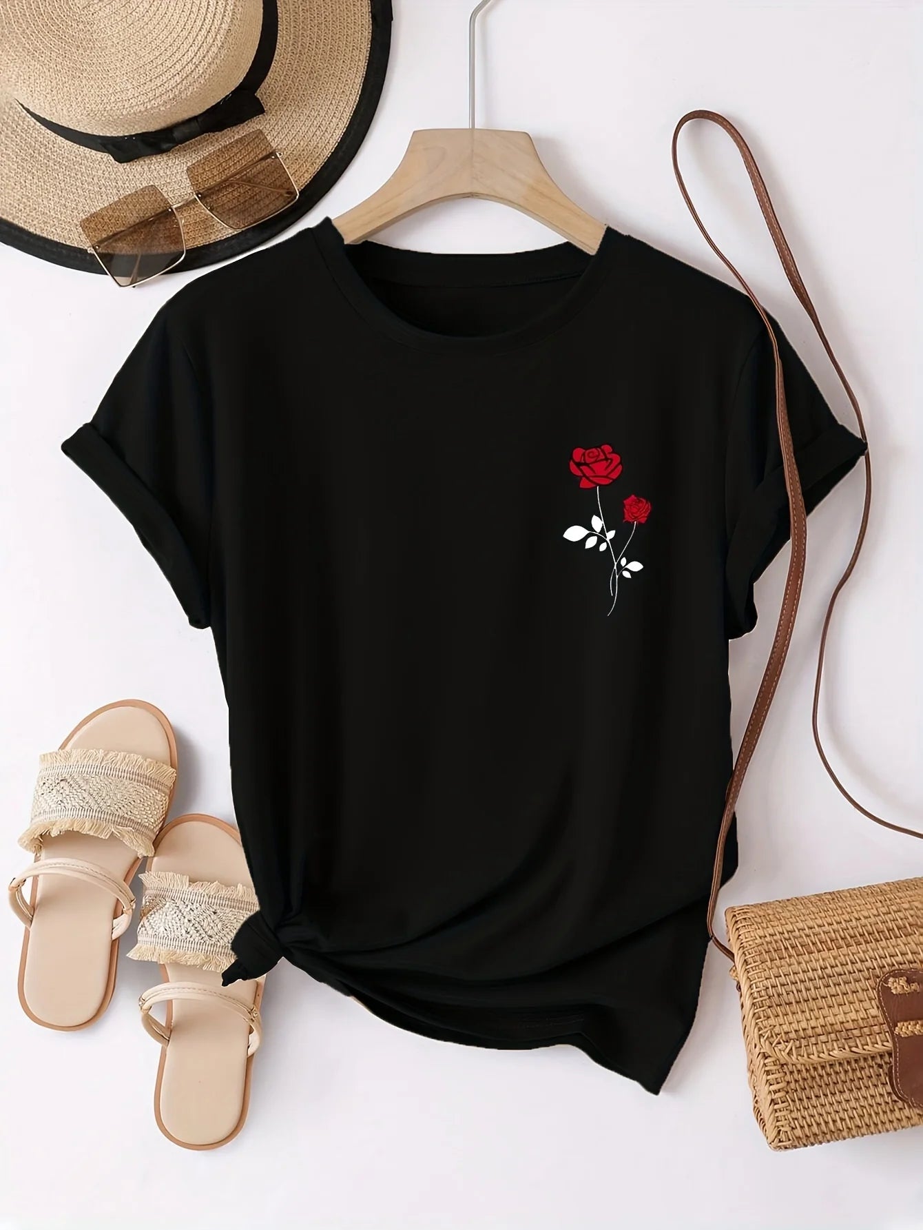 Rose Print T-shirt Round Neck Short Sleeved