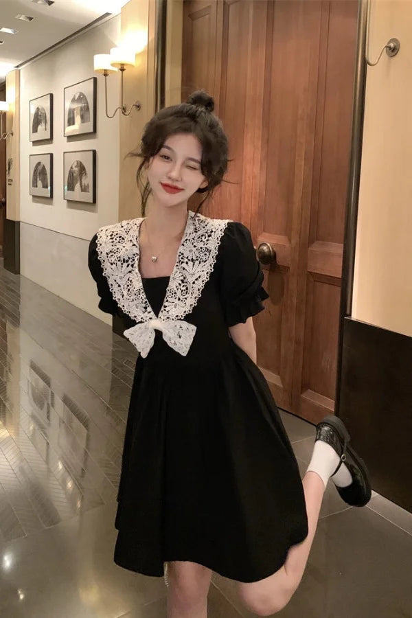 Short Sleeve Contrast Color Black Dresses