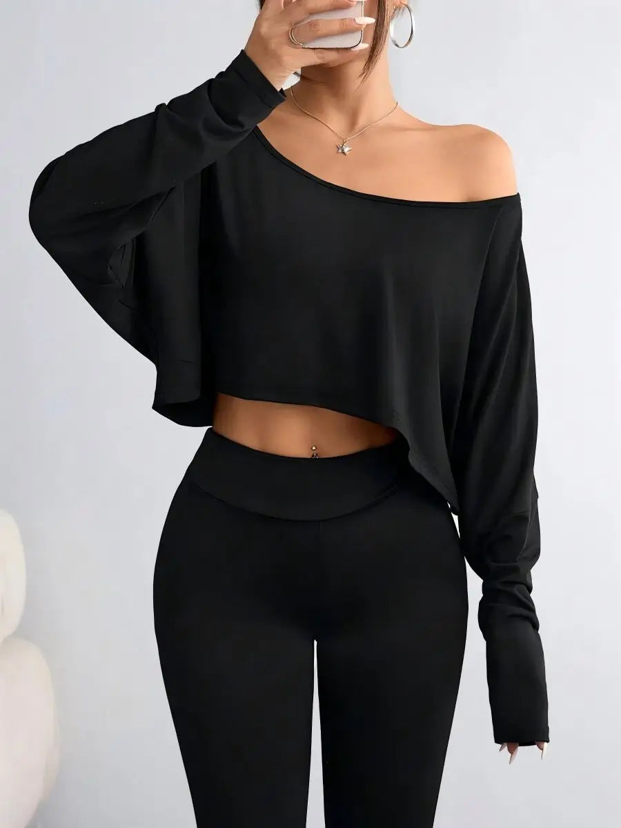 Black Long Sleeve Crop Top
 T-shirt Casual Asymmetrical Neck Strapless