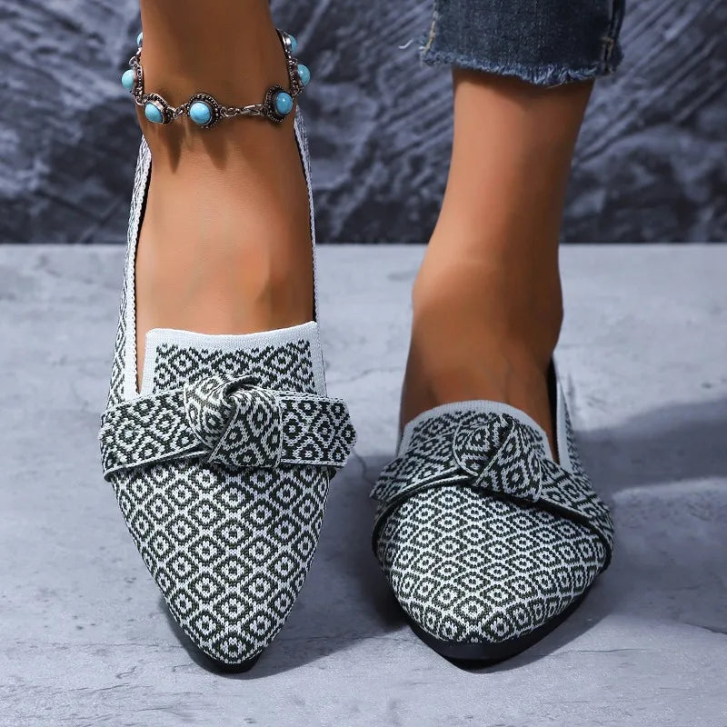 Flat pointed toe low-top bow shoes