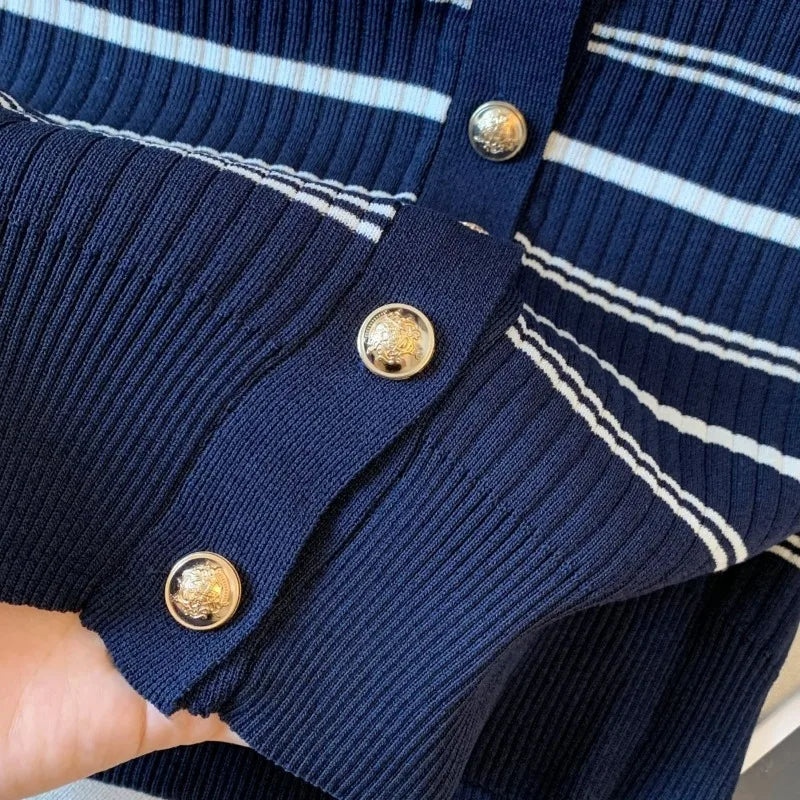 Embroidered Lapel Single-breasted Knitted Sleeveless  Tank