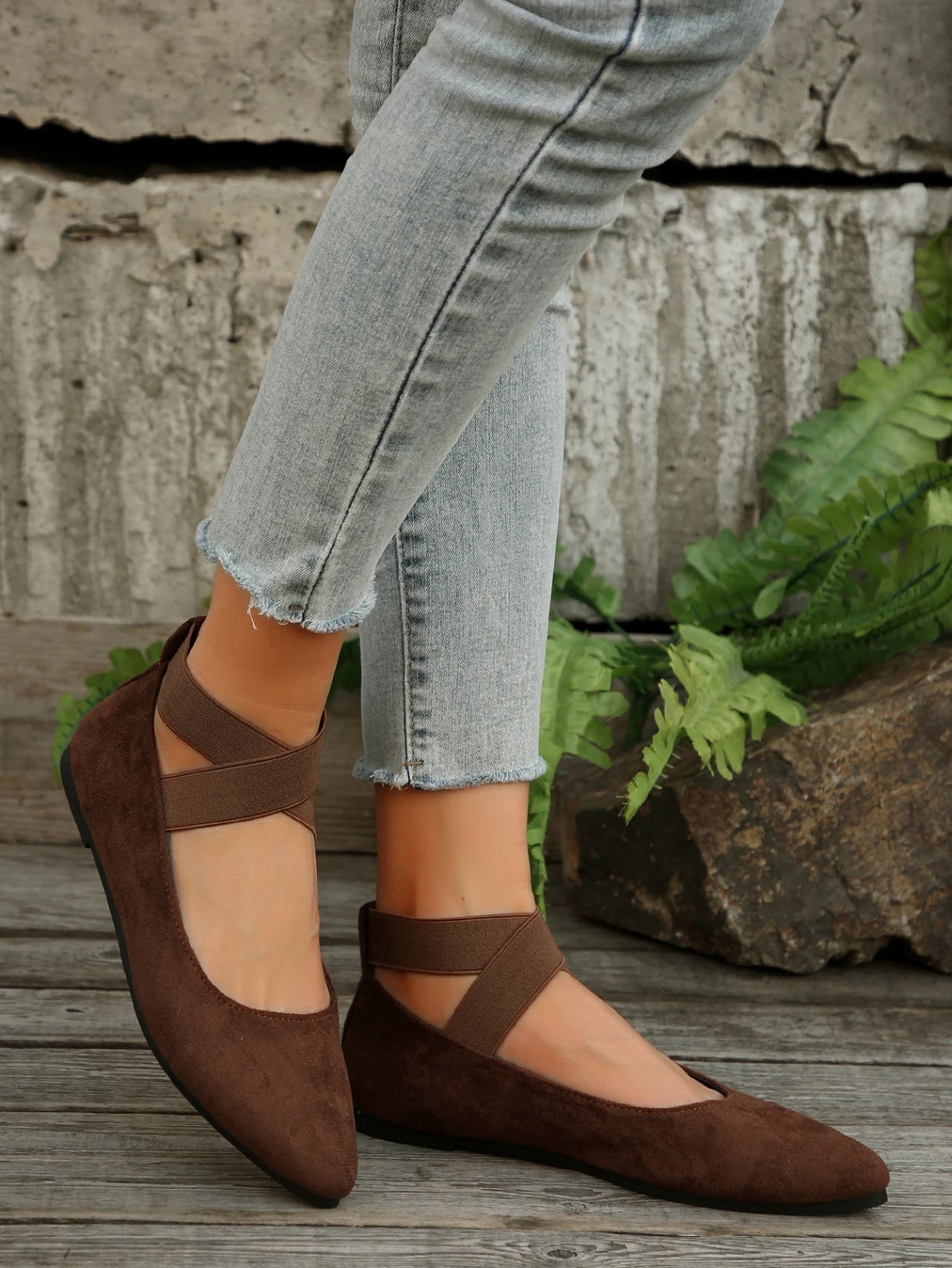 Flat Pointed Toe Elastic Strap Casual Shoes