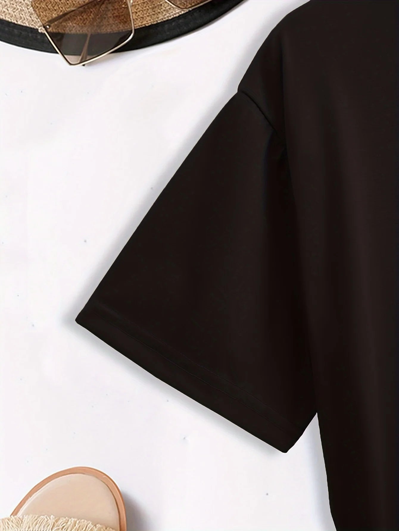 Rose Print T-shirt Round Neck Short Sleeved