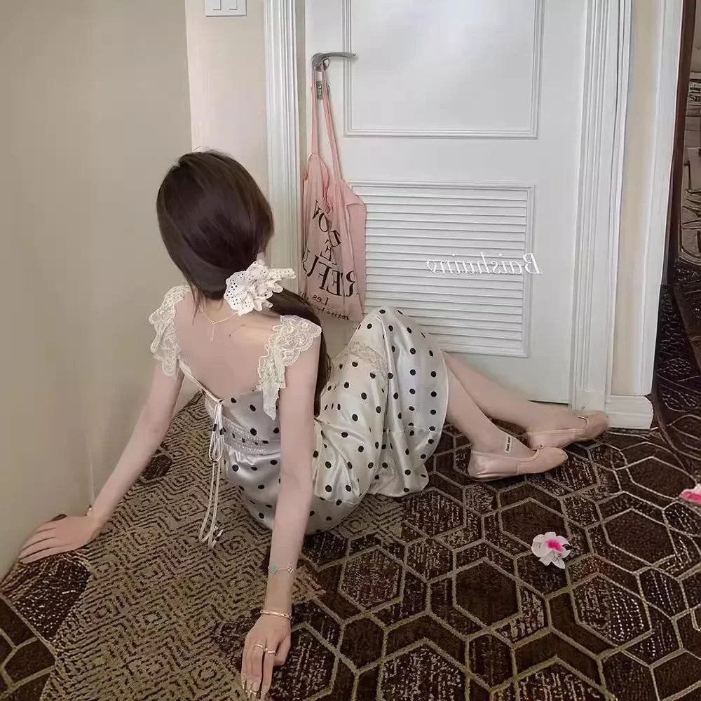 Waist-fitted Long Dress Open-back