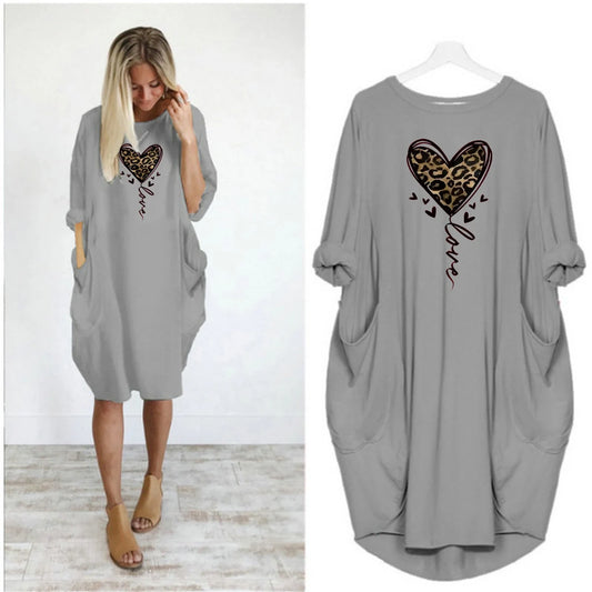 Plus size long sleeved pocket dress
