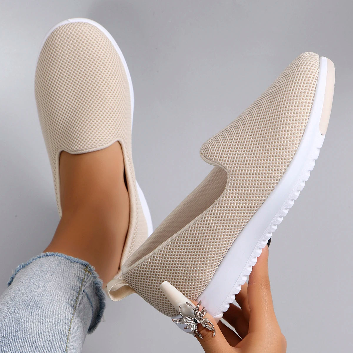 Fashionable, breathable, lightweight, non-slip flat shoes