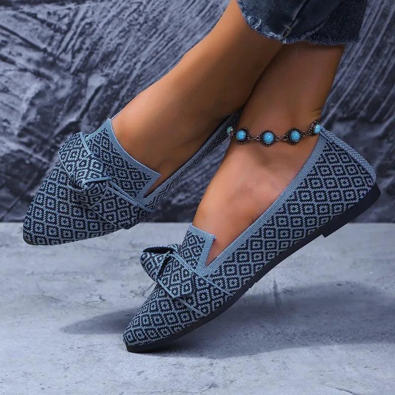 Flat pointed toe low-top bow shoes