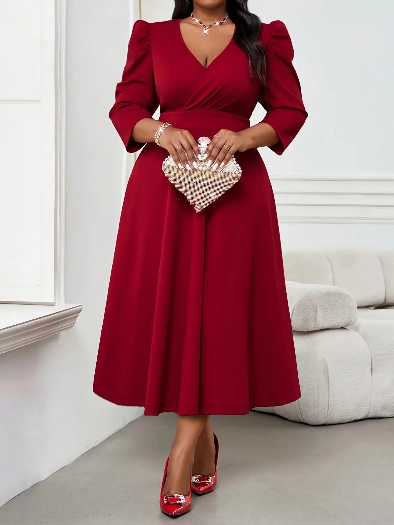 Elegant red dress three-quarter sleeves