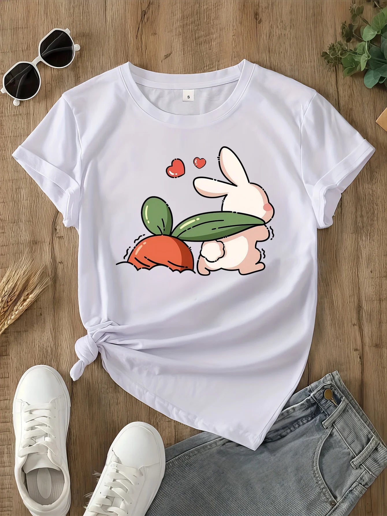 Round Neck T-shirt Cute Rabbit ,Carrot Pattern
