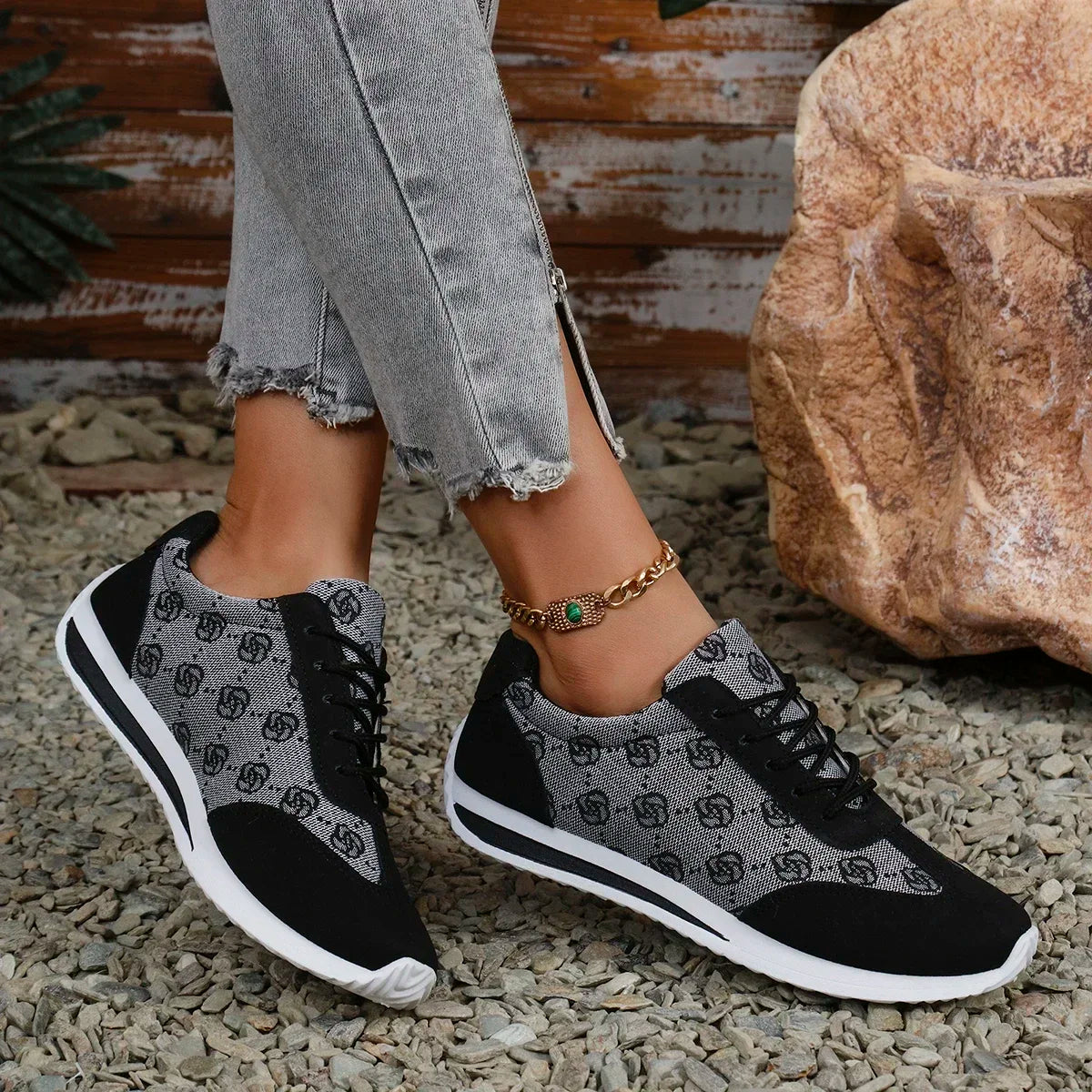 Designer Flat Comfortable Casual Walking Sneakers