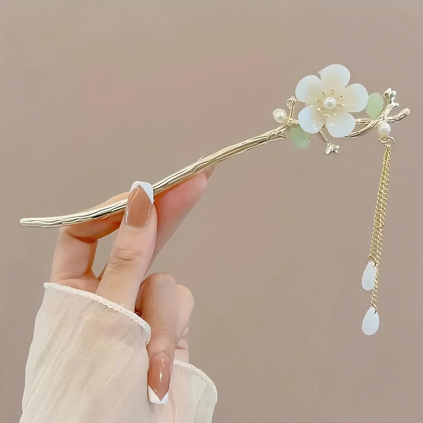 Elegant Tassel Hair Stick  Floral Design Accessory