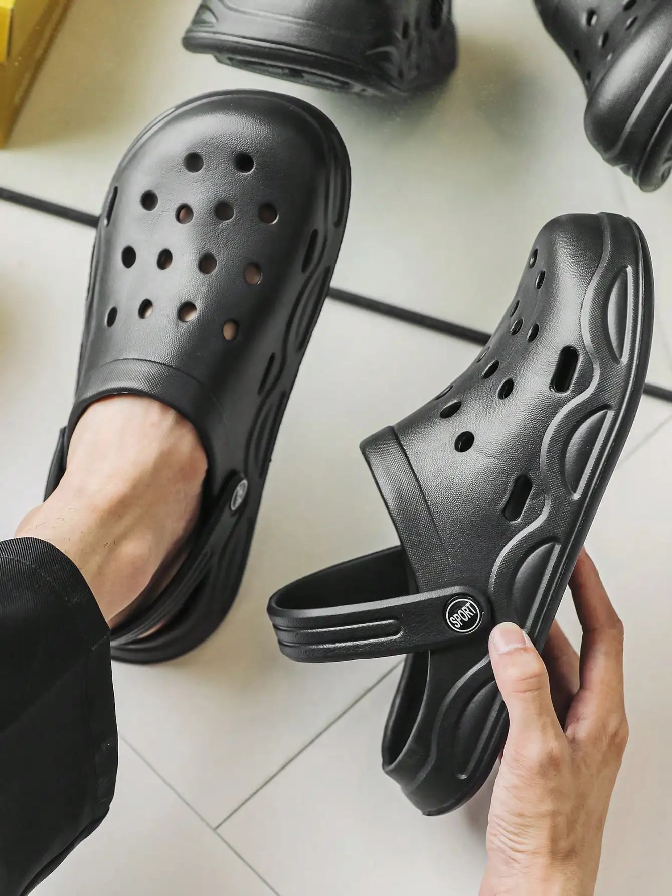 Summer Women's Clogs, Casual and Versatile  Shoes