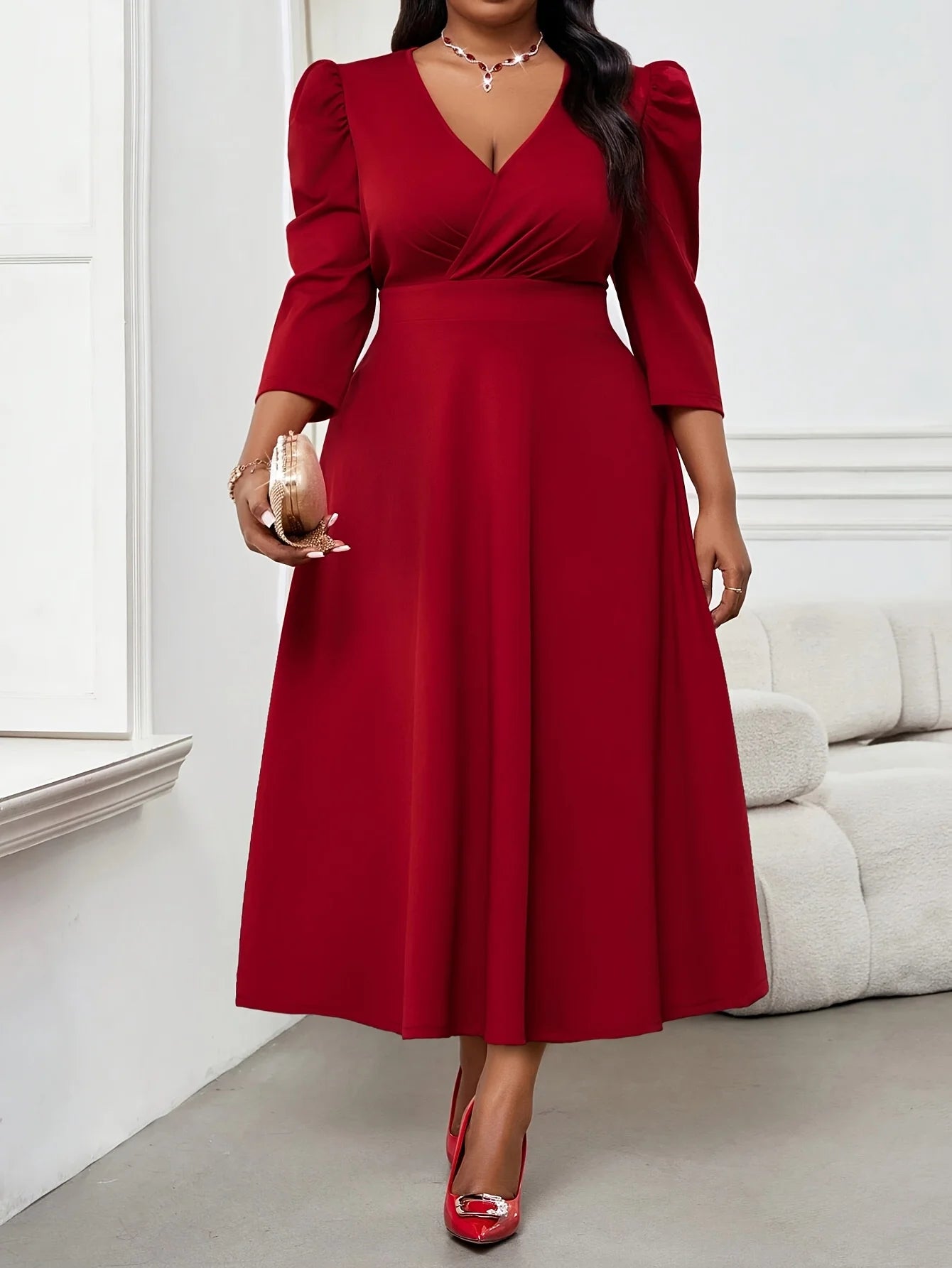 Elegant red dress three-quarter sleeves